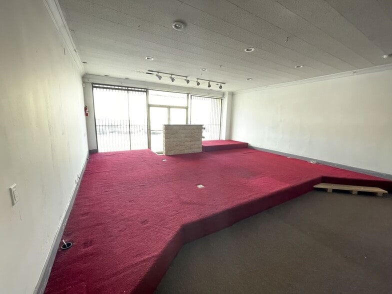 More Photos Of 6450 Bellingham Ave, North Hollywood Storefront Retail Office For Lease