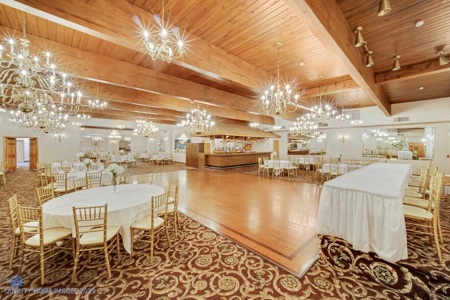 More Photos Of 10625 Ridgeland Ave, Chicago Ridge Lodge Meeting Hall For Sale