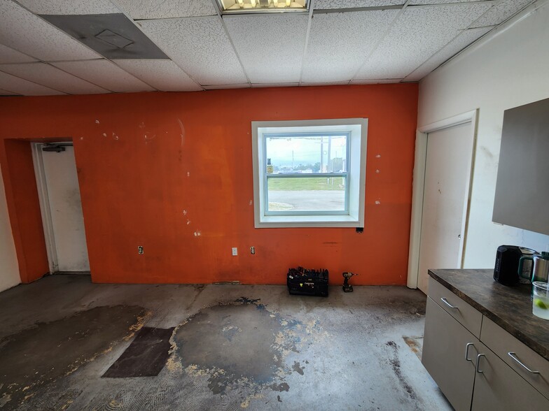 More Photos Of 17910 41 Hwy N, Lutz Industrial For Lease