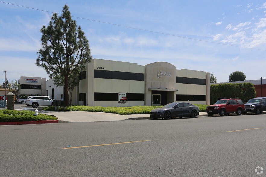 More Photos Of 3120 Pullman St, Costa Mesa Manufacturing For Lease