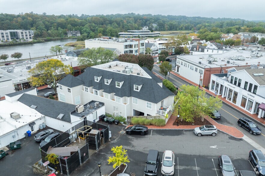 More Photos Of 44 Main St, Westport Freestanding For Lease