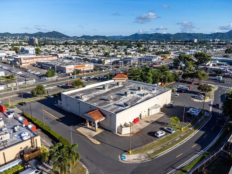 More Photos Of 101 PR-1, Caguas Drugstore For Sale