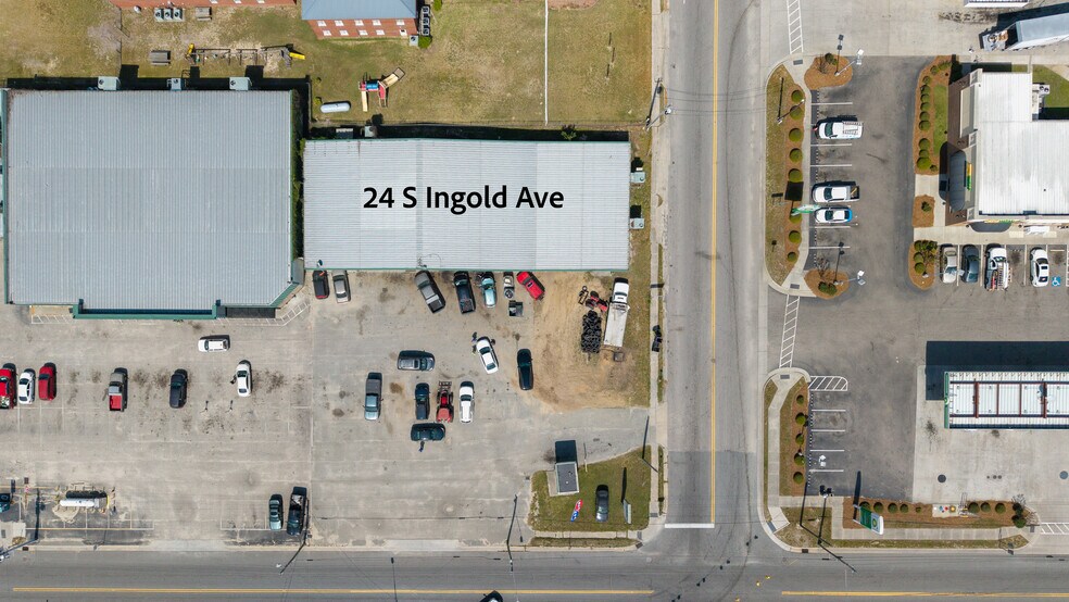 More Photos Of 24 N Ingold Ave, Garland Freestanding For Sale