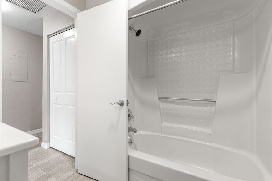 More Photos Of 4151 SE 22nd Ave, Ocala Apartments For Sale