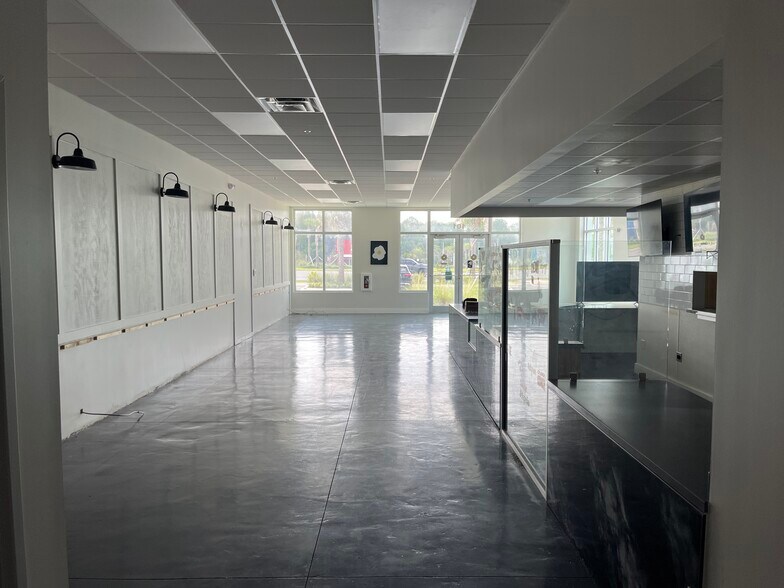 More Photos Of 145 Beachwalk Shore Dr, Saint Johns Freestanding For Lease