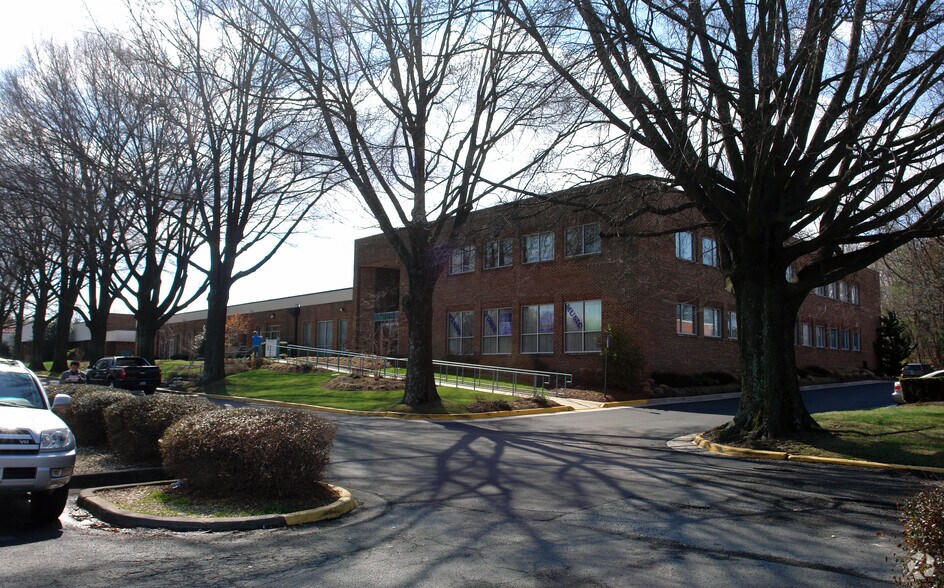 More Photos Of 11425 Isaac Newton Sq, Reston Office For Lease