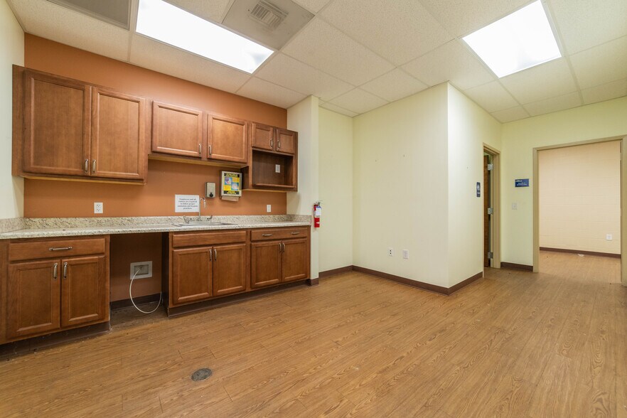 More Photos Of , Marion Unknown For Sale