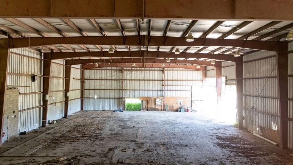 More Photos Of 398 Main St, Roulette Warehouse For Sale