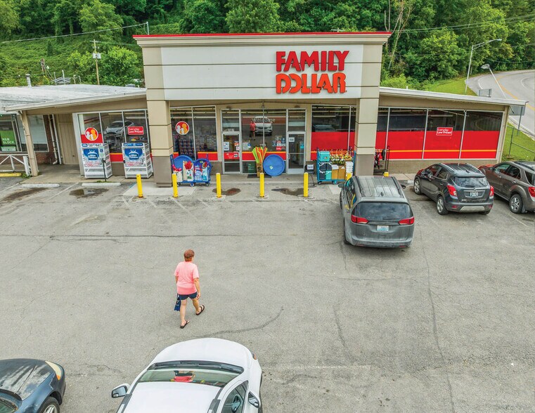More Photos Of 2005 E Main St, Cumberland Freestanding For Sale