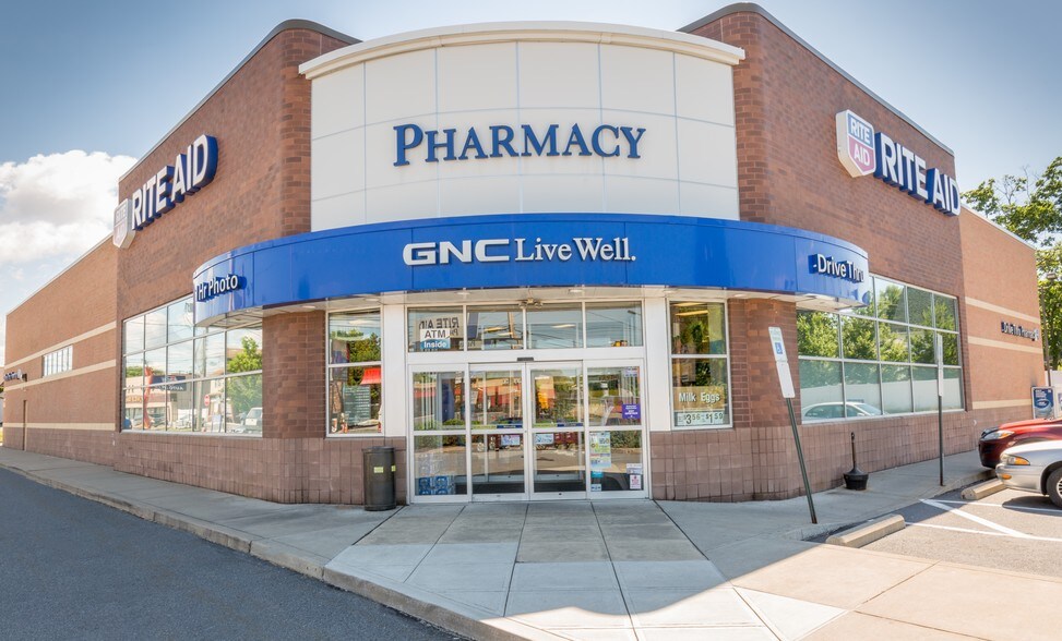 More Photos Of 217 S Blakely St, Scranton Freestanding For Sale