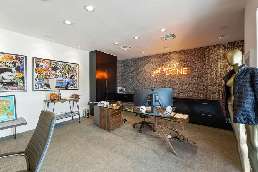 More Photos Of 74399 Hwy 111, Palm Desert Office For Sale