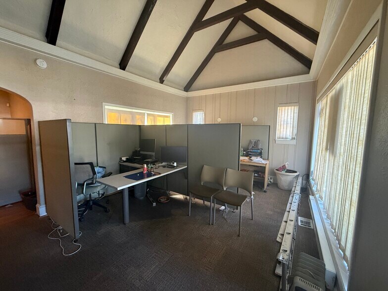 More Photos Of 5309 Kenilworth Ave, Riverdale Office For Sale