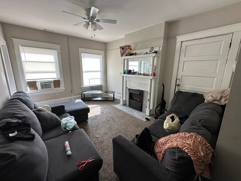More Photos Of 11239 Superior Ave, Cleveland General Retail For Sale