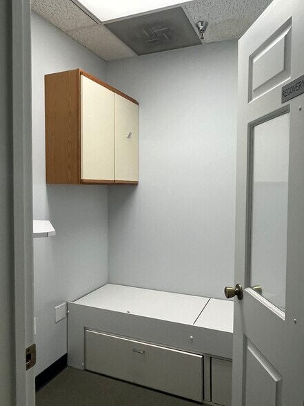 More Photos Of 13934 Baltimore Ave, Laurel Medical For Sale