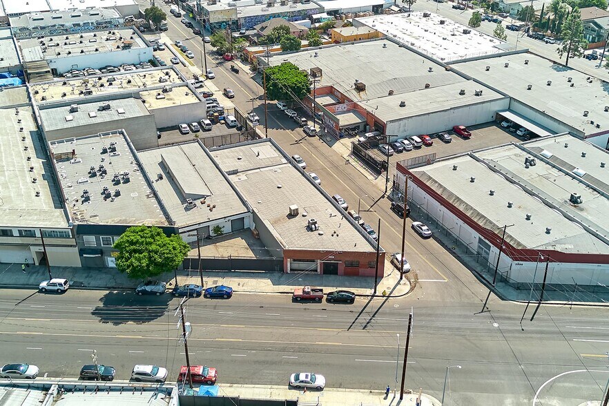 More Photos Of 3858 Broadway Pl, Los Angeles Warehouse For Lease