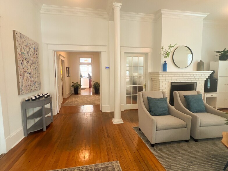 More Photos Of 221 Glenwood Ave, Raleigh Office For Sale