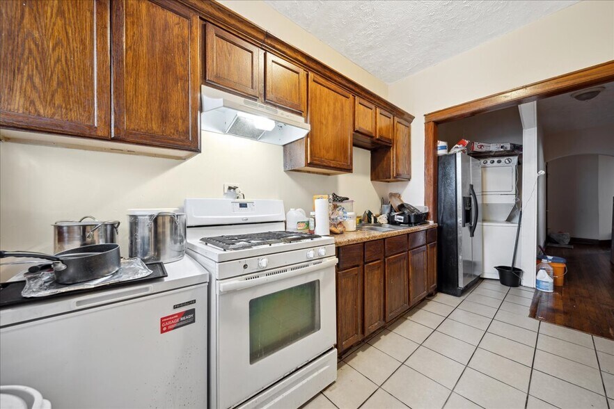 More Photos Of 7252 S Yale Ave, Chicago Apartments For Sale