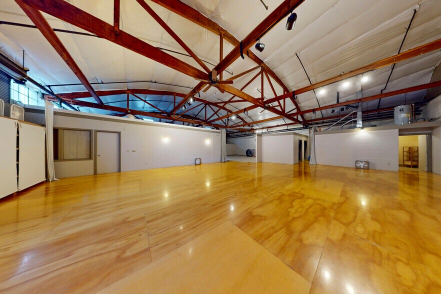 More Photos Of 301-303 Capitol Way N, Olympia Service For Sale