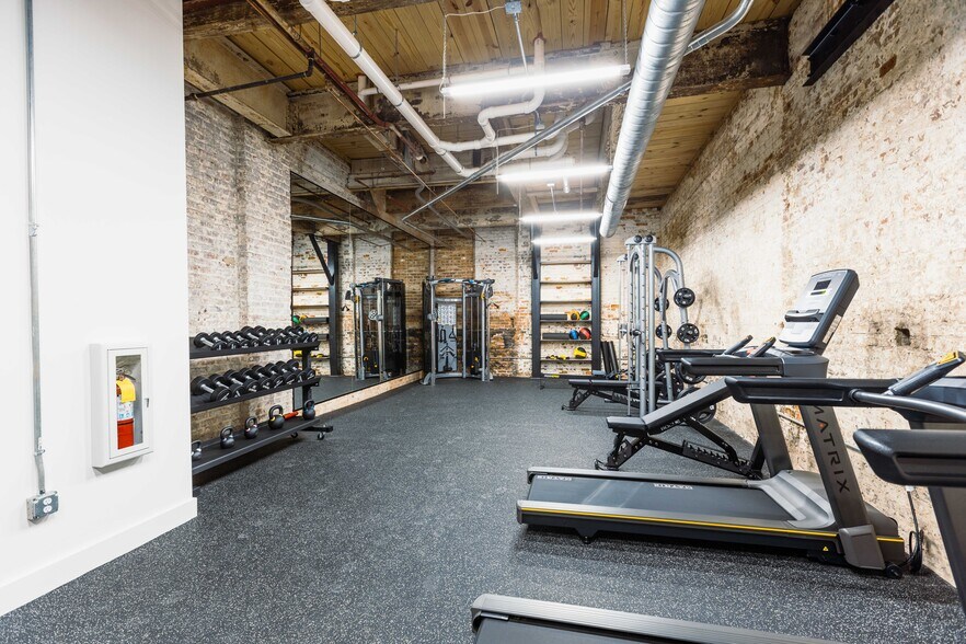 More Photos Of 565 Northside Dr, Atlanta Office For Lease