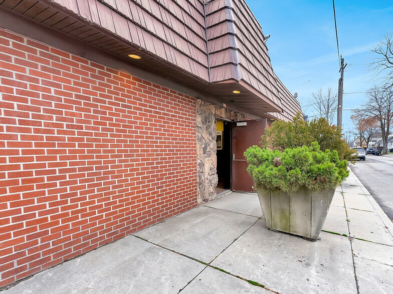 More Photos Of 1341 Springwells St, Detroit General Retail For Sale