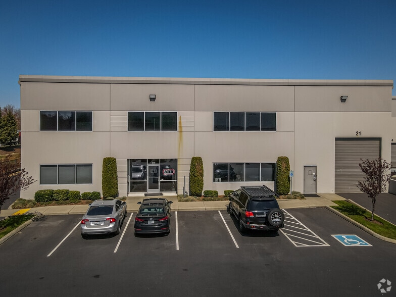 More Photos Of 4810 D St NW, Auburn Distribution For Lease