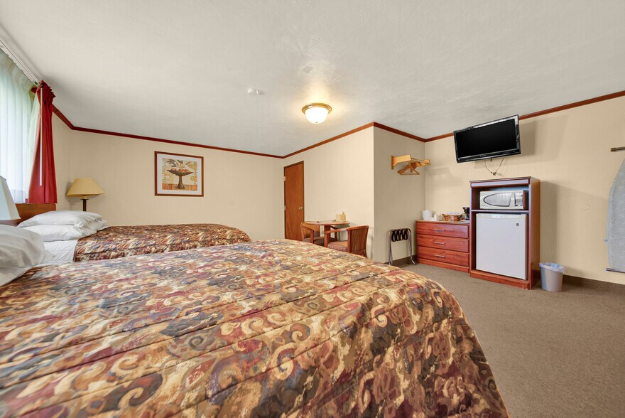 More Photos Of 625 E 1st St, Akron Hotel For Sale