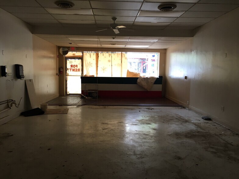 More Photos Of 37 S York Rd, Hatboro Freestanding For Lease