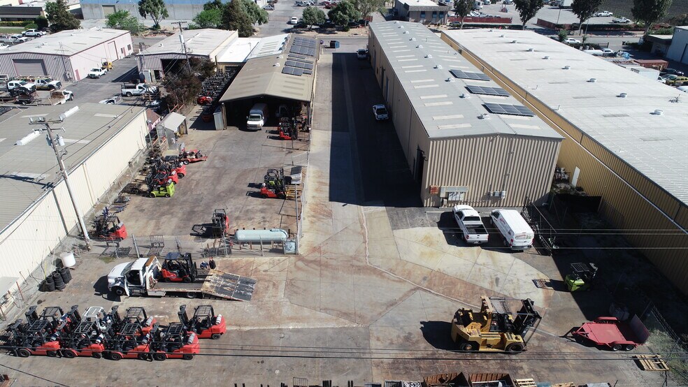 More Photos Of 1360-1366 Burton Ave, Salinas Warehouse For Sale