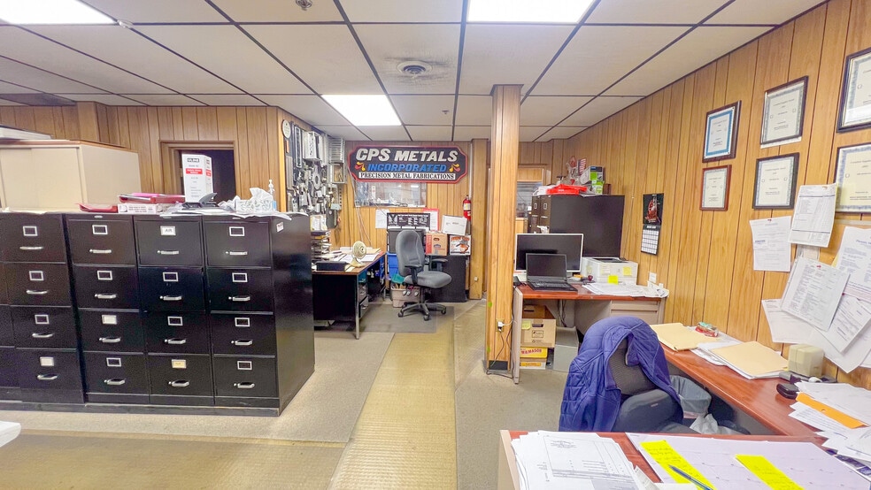 More Photos Of 450 S Fellowship Rd, Maple Shade Township Warehouse For Sale