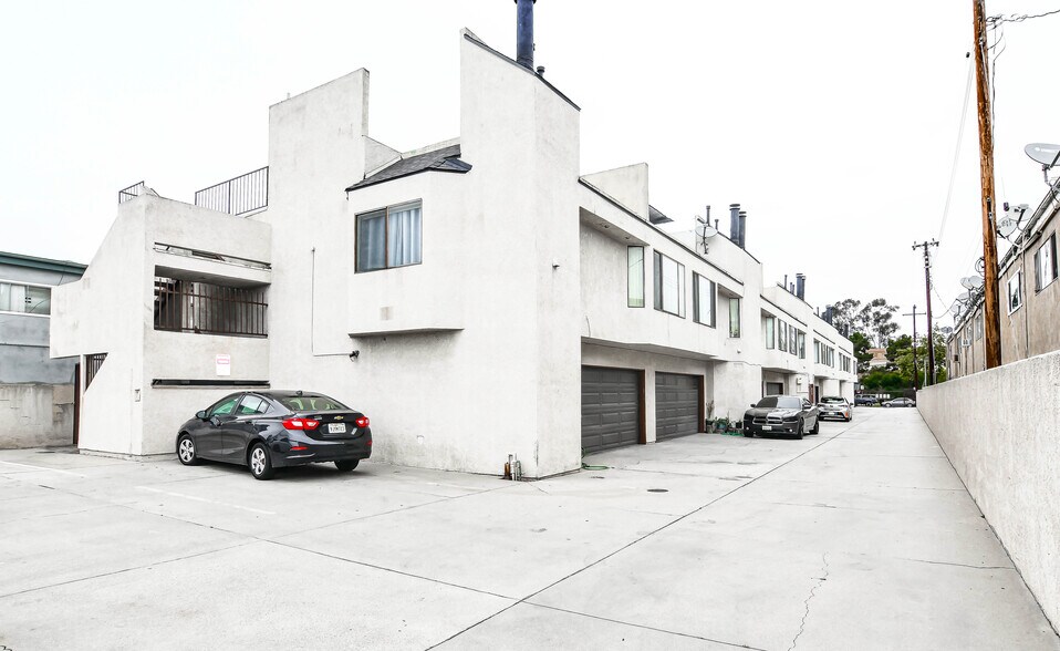 More Photos Of 9248 Palm St, Bellflower Apartments For Sale