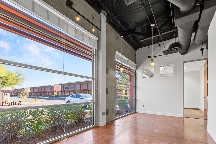 More Photos Of 5425 E Bell Rd, Scottsdale Medical For Sale