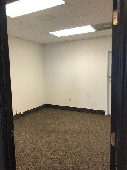 More Photos Of 6569 Winchester Rd, Memphis Unknown For Lease