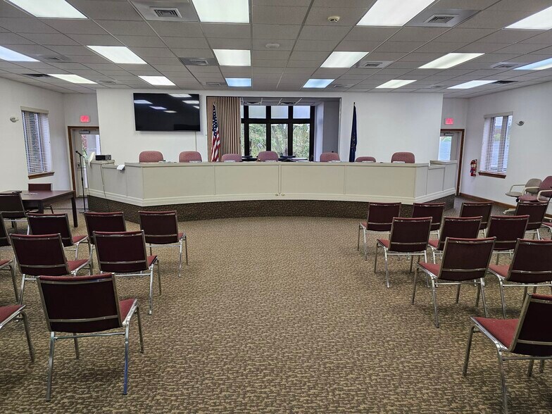 More Photos Of 2200 Garden Dr, Seven Fields Office For Lease