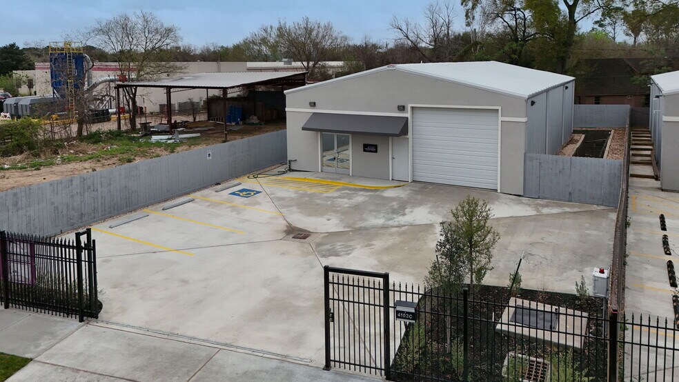 More Photos Of 4103C Dawn St, Houston Industrial For Lease