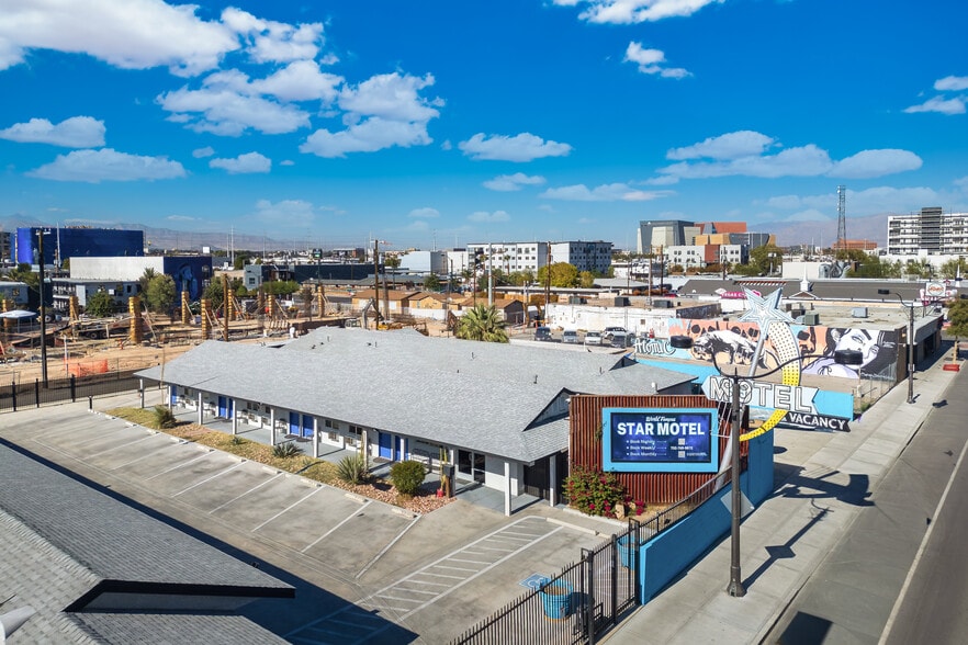 More Photos Of 1414-1418 S 3rd St, Las Vegas Hotel For Lease