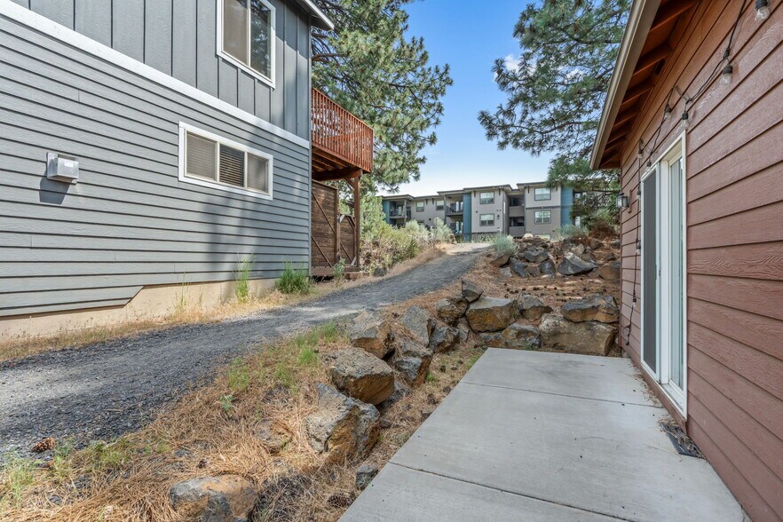 More Photos Of 363 SW Garfield Ave, Bend Apartments For Sale