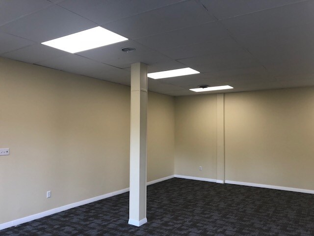 More Photos Of 17-19 Hayward St, Ipswich Manufacturing For Lease