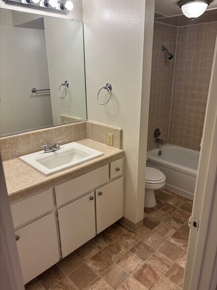 More Photos Of 1550 W Swift Ave, Fresno Apartments For Sale