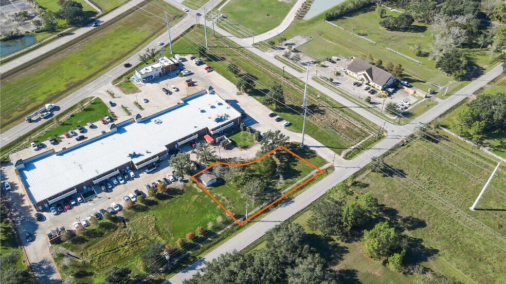 More Photos Of N HWY 35 Bypass, Alvin Land For Sale