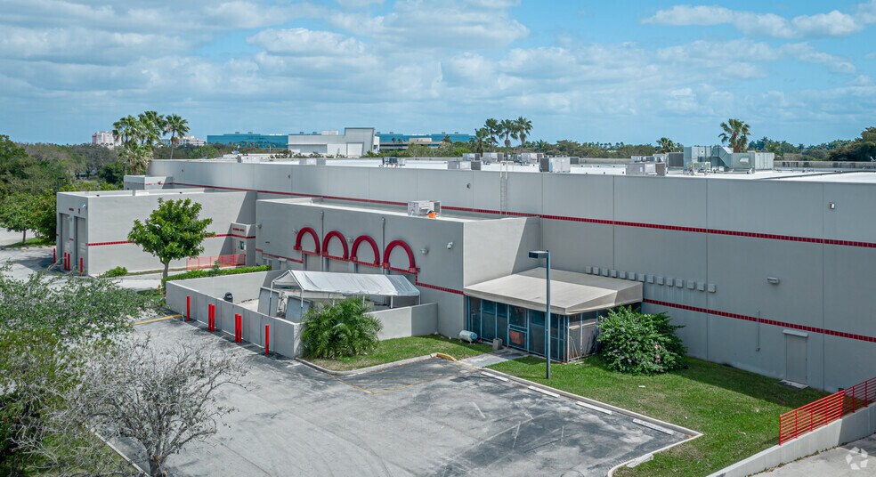 More Photos Of 14051 NW 14th St, Sunrise Industrial For Lease