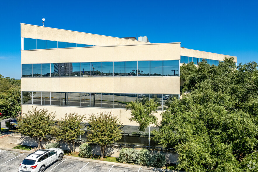 Primary Photo Of 8207 Callaghan Rd, San Antonio Office For Lease