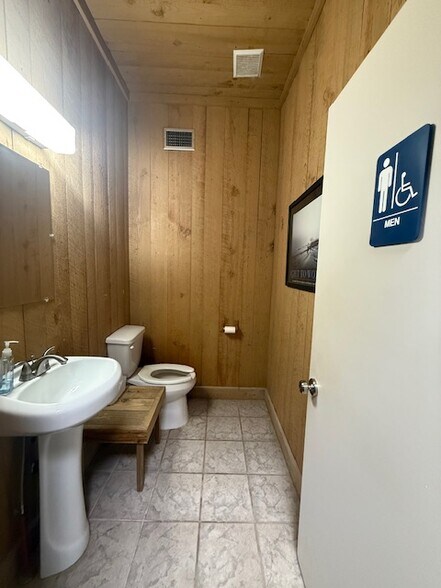 More Photos Of 725 S J St, Pensacola Office Residential For Sale