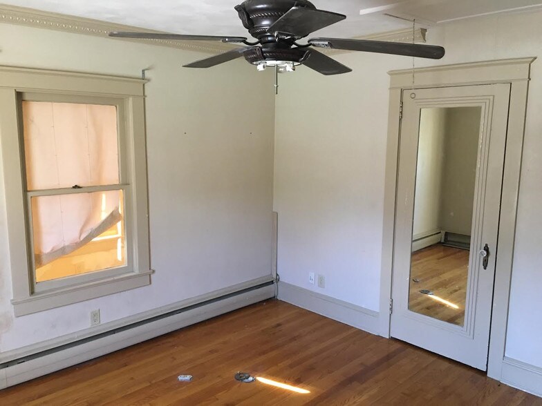 More Photos Of 1931 S Dupont Hwy, Dover Office Residential For Lease