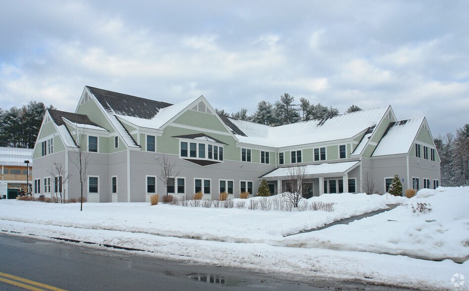 More Photos Of 45 Forest Falls Dr, Yarmouth Medical For Lease