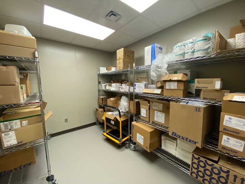 More Photos Of 4311 Old Indiana 261, Newburgh Medical For Sale