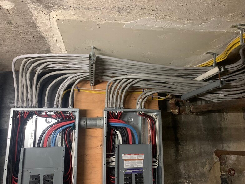 More Photos Of 37-39 Charter Oak Pl, Hartford Apartments For Sale