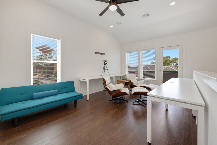 More Photos Of 437 SW B St, Bentonville Apartments For Lease