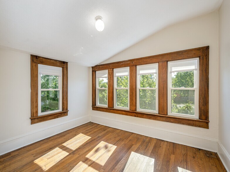 More Photos Of 891 Haywood Rd, Asheville Apartments For Sale