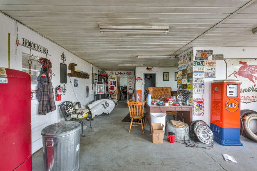 More Photos Of 290 Main St, Red Boiling Springs General Retail For Sale