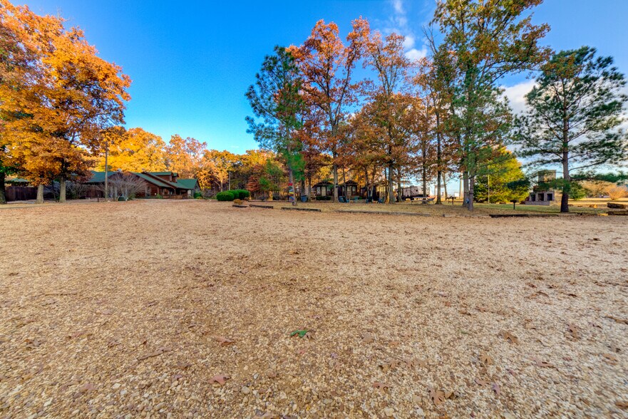 More Photos Of 446724 E 390 Rd, Langley Hotel For Sale